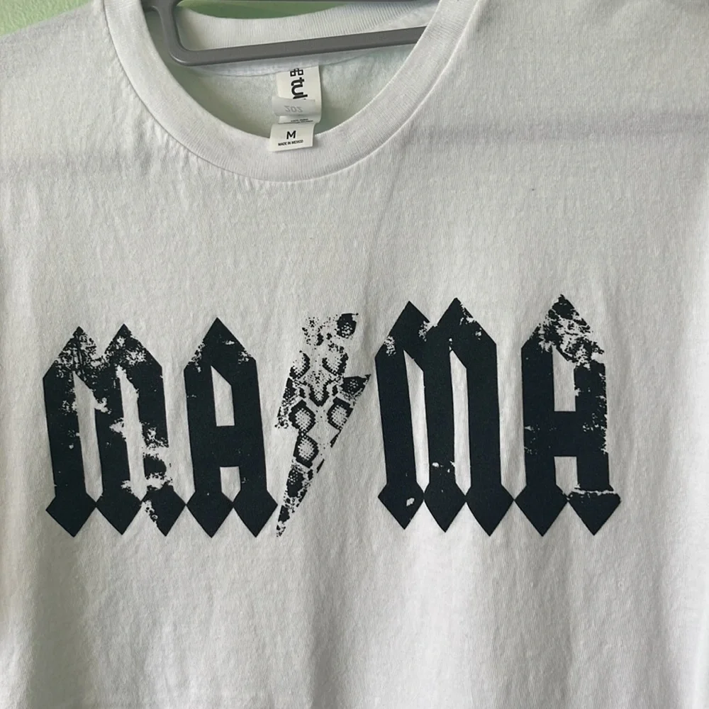 Tultex 202 MAMA Black & White Lightning Bolt Rock Look Graphic Print T-Shirt. M. - Picture 2 of 11
